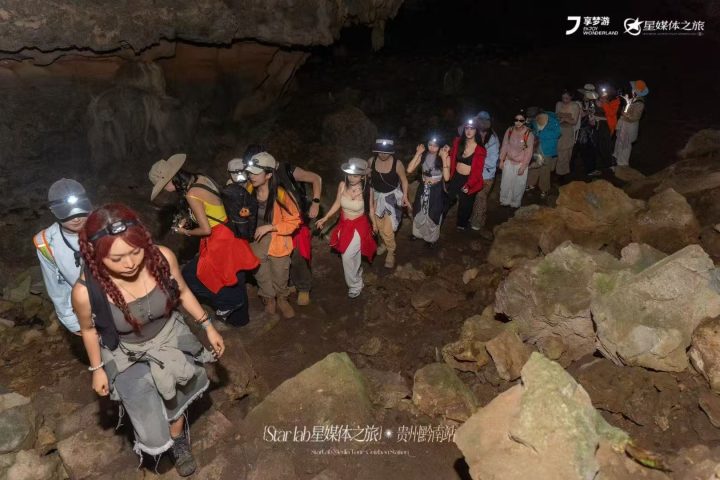 1758599984-429480282bdedf3